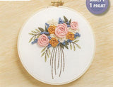 Kit broderie traditionnelle - Pink bouquet - Bouquet rose