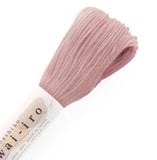 Fil Sashiko kusumi uni - Olympus - 40 mètres - beige rose - couleur A17
