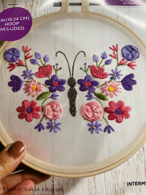 Kit broderie traditionnelle - butterfly