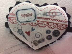 kit cartonnage pique-aiguilles rouge